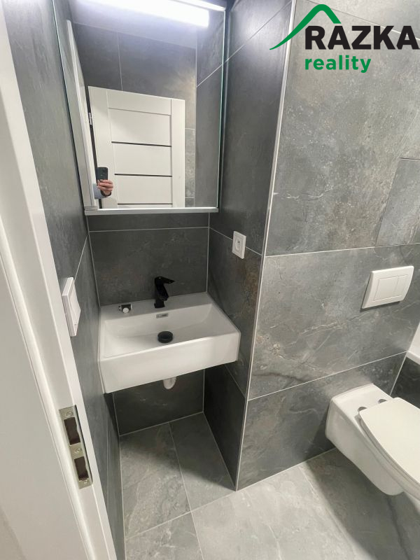 Prodej bytu 2+1 , 52 m2 Aš