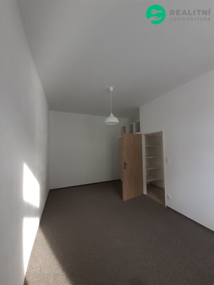 byt 1+1 40 m 2 Trhové Sviny centrum