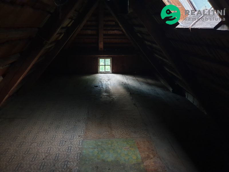 Dům či dva apartmány Desná