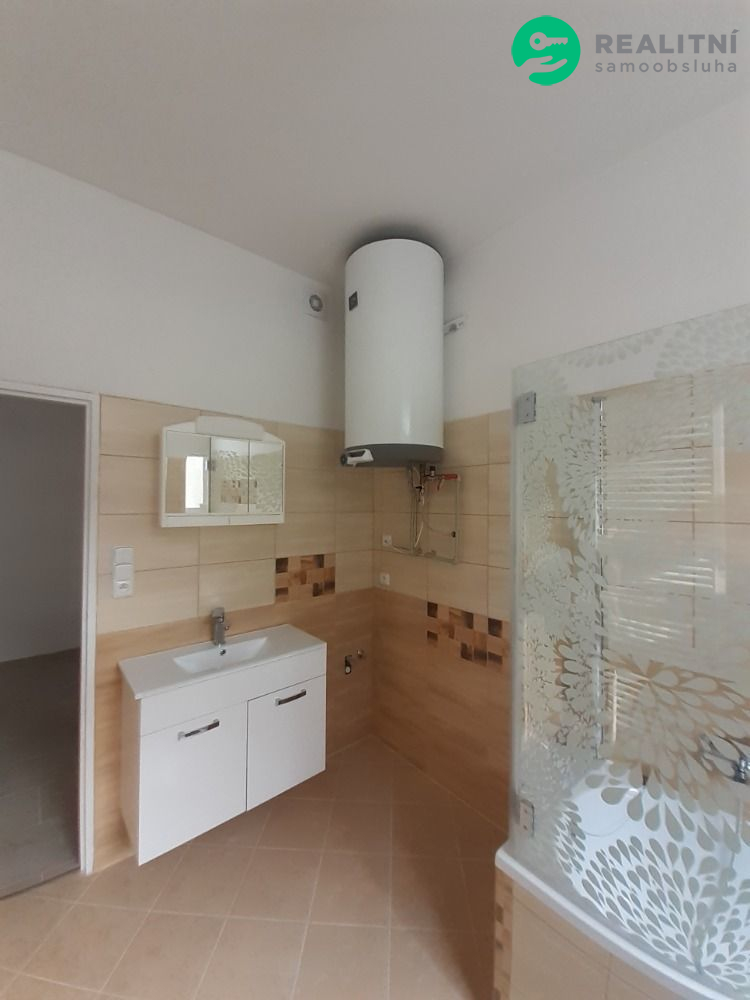 byt 1+1 40 m 2 Trhové Sviny centrum