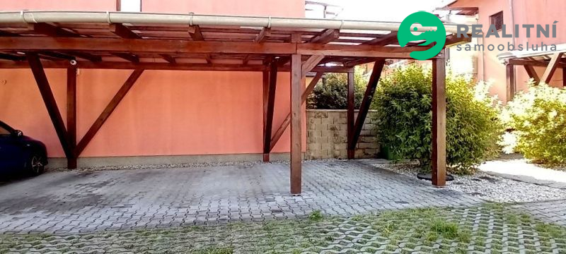 Moderní dvoupatrový byt v kouzelné lokalitě. 4+kk v Řitce, která sousedí s CHKO Brdy