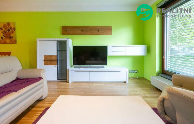 Pronájem bytu 2+kk 80 m² Rohanské nábřeží, Praha