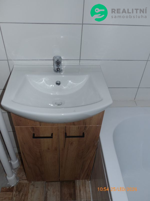 Pronájem bytu 2+1,56m2, ul. 1. Máje, Most