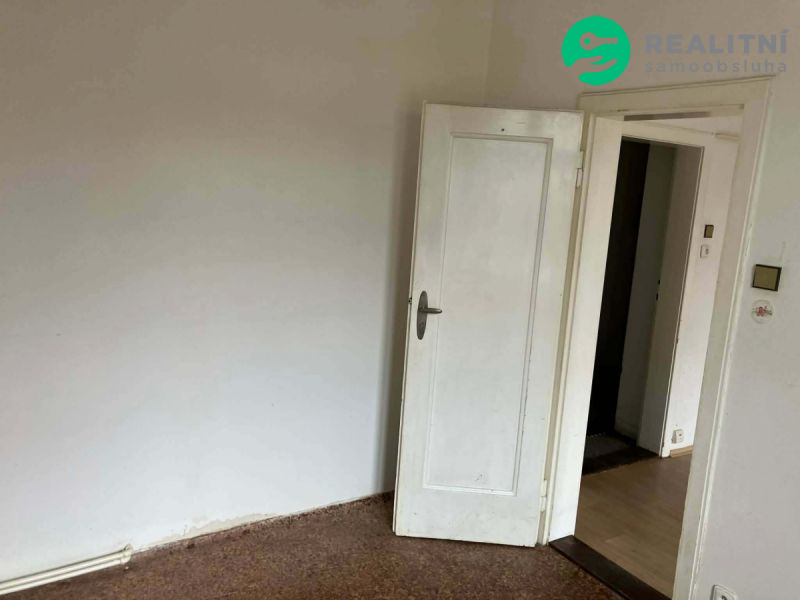 Pronájem prostorného (91 m&sup2;) bytu 3+1 v centru Litoměřic