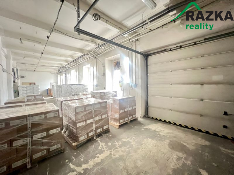 Komerční prostory (sklad, výroba) v Tachově, ul. Školní