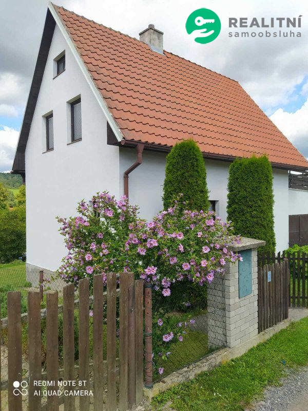 Chaty s garáží na pozemku 361 m2, Úštěk - Tetčiněves