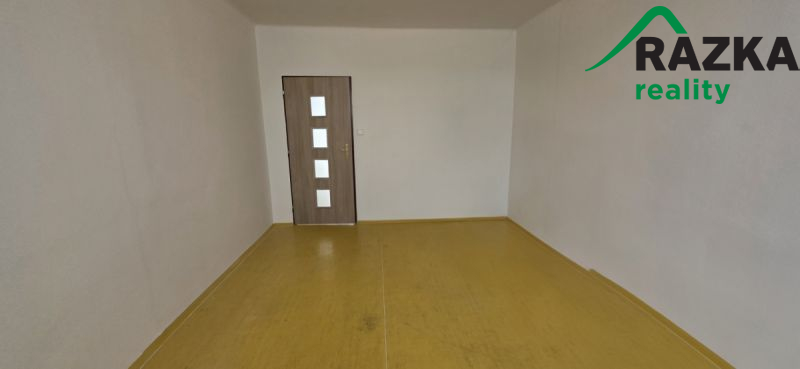 Byt 2+1 s lodžií (64 m2) Chodová Planá, Sídliště Lučina