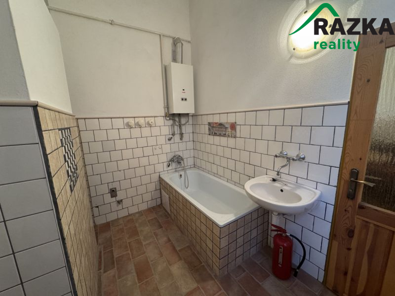 Prodej bytu 2+1(83m2), Karlovy Vary, ul. T.G.M.