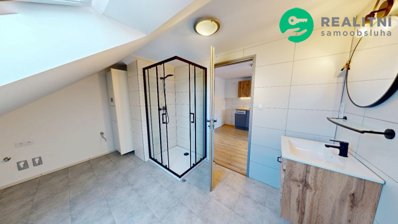 Komfortní a vzdušný byt 3+1 s terasou, 118 m2