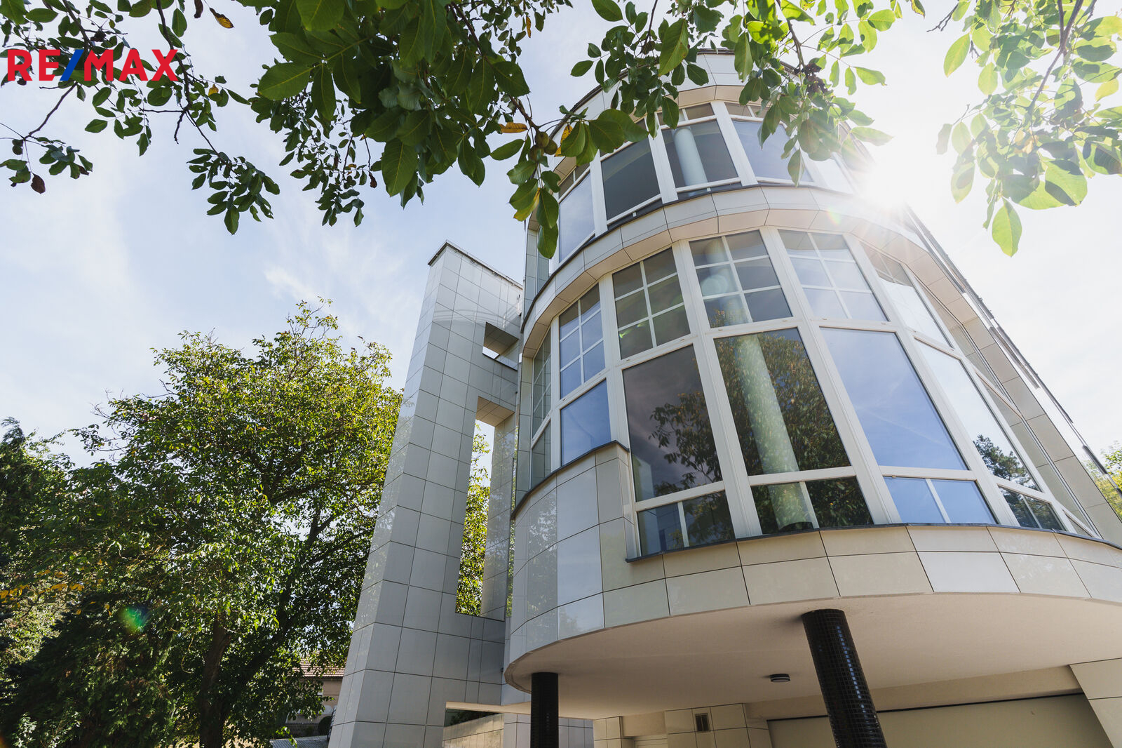 Prodej exkluzivní neofunkcionalistické vily Praha 