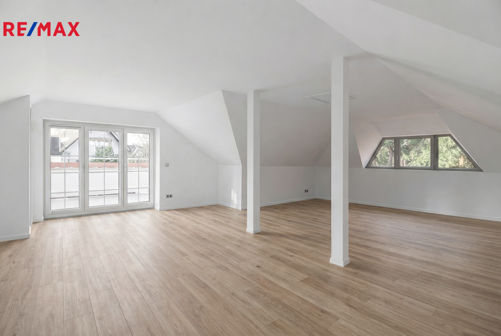 Prodej 4+kk s balkonem a terasou, Praha 10 - Záběh