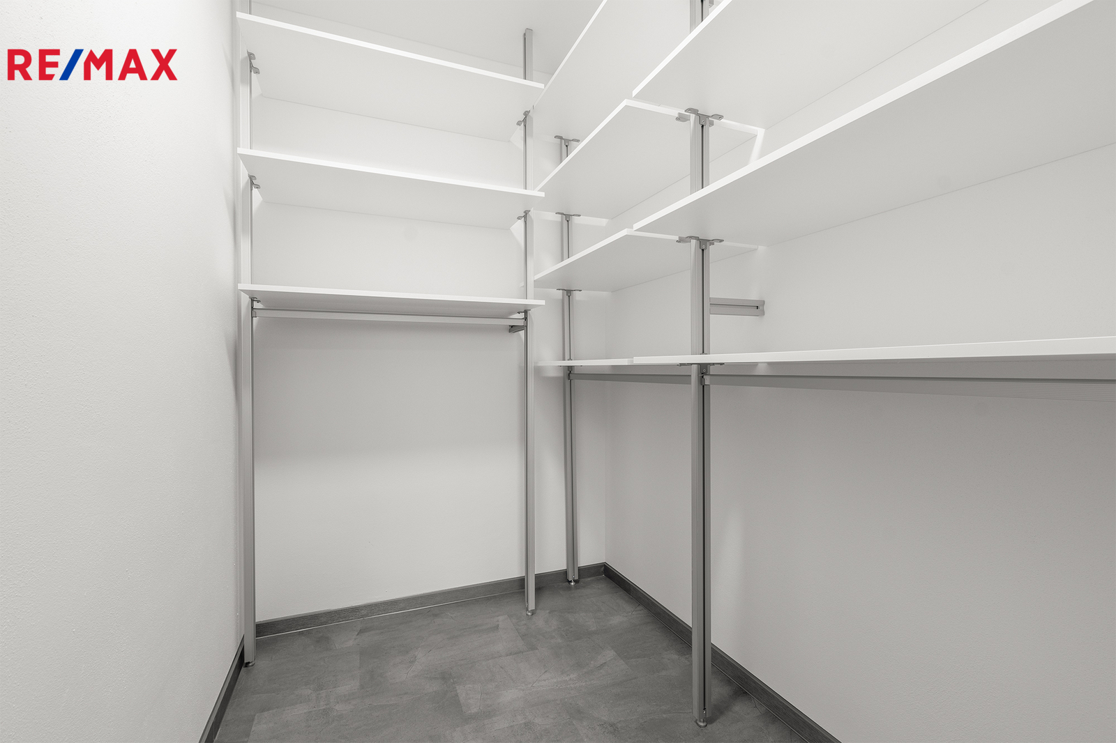 Pronájem nového bytu 3+kk, Vochov_Michal Bláha Reality