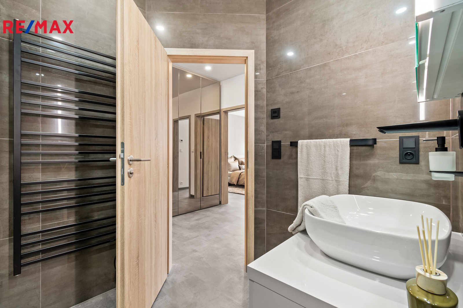 Pronájem nového bytu 3+kk, Vochov_Michal Bláha Reality