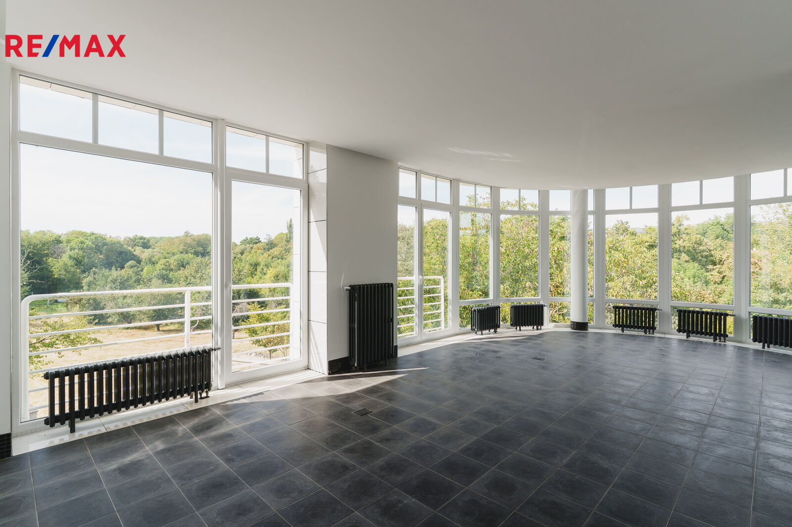 Prodej exkluzivní neofunkcionalistické vily Praha 