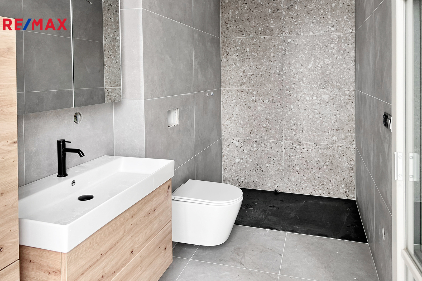 Prodej 4+kk s balkonem a terasou, Praha 10 - Záběhlice u Hamru