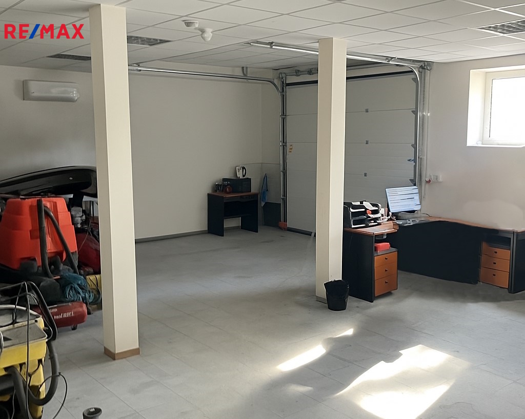 sklad/garáž č.1, 78m2
