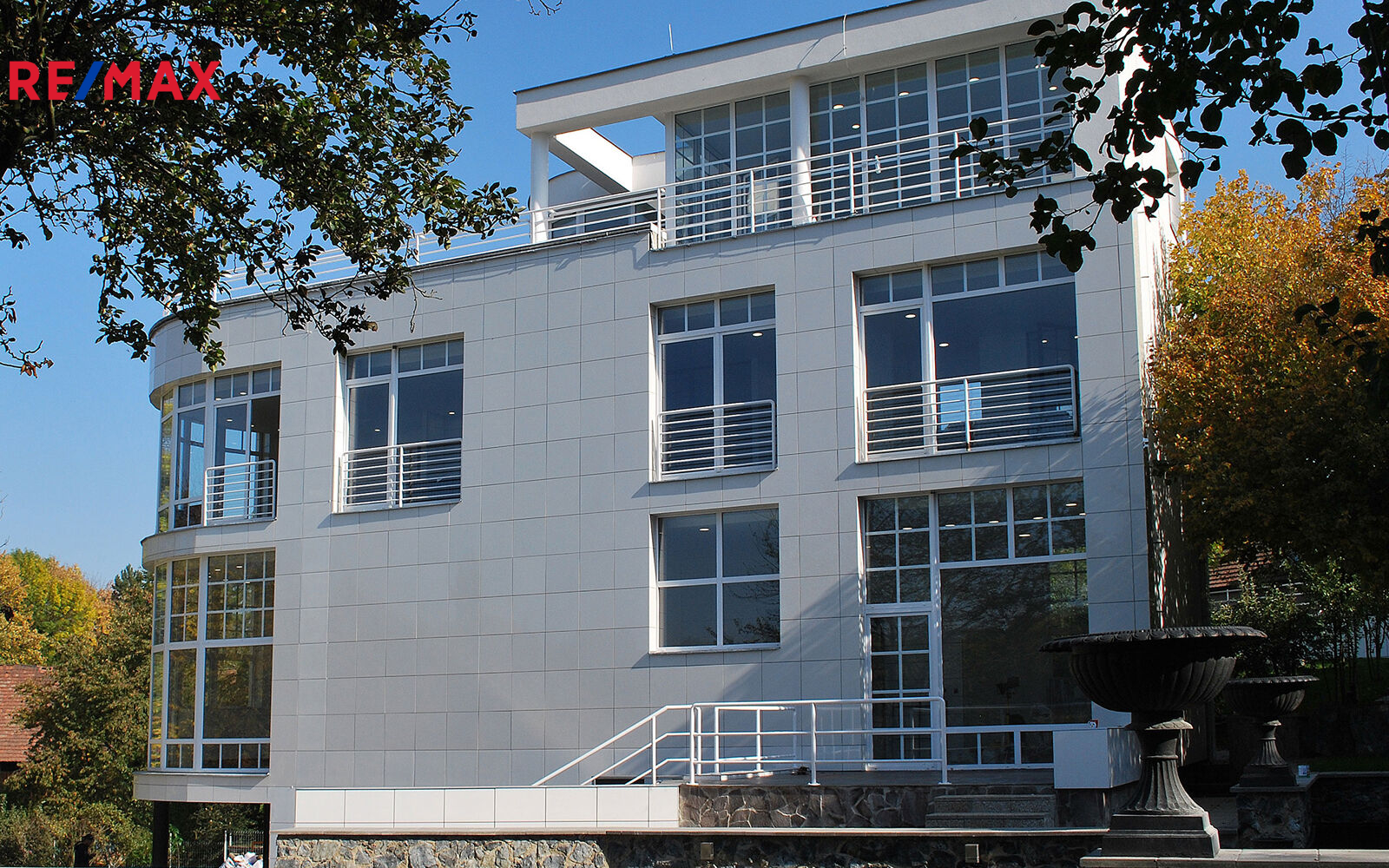 Prodej exkluzivní neofunkcionalistické vily Praha 