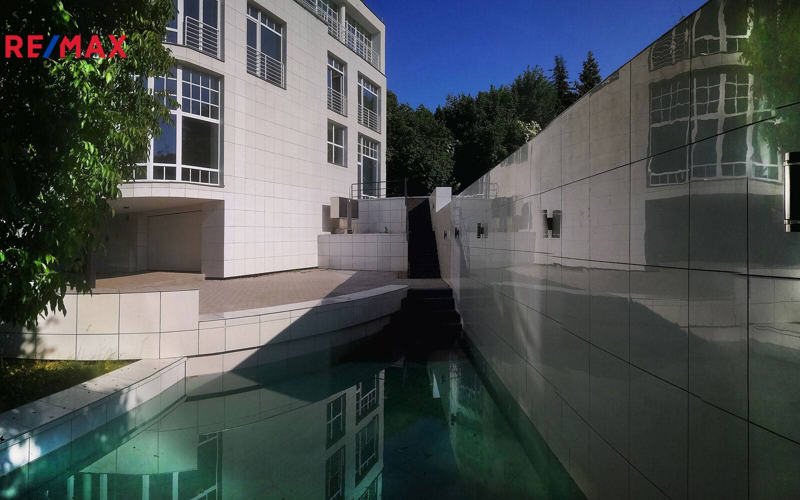 Prodej exkluzivní neofunkcionalistické vily Praha 