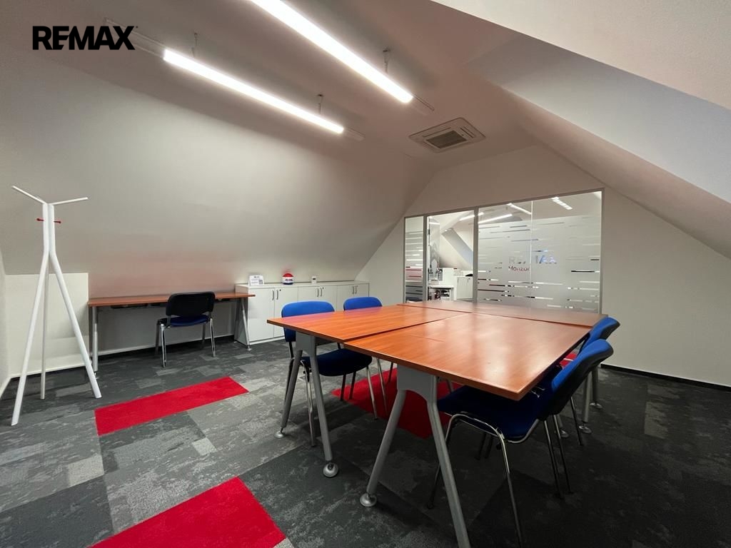 2NP - první samostatná kancelář