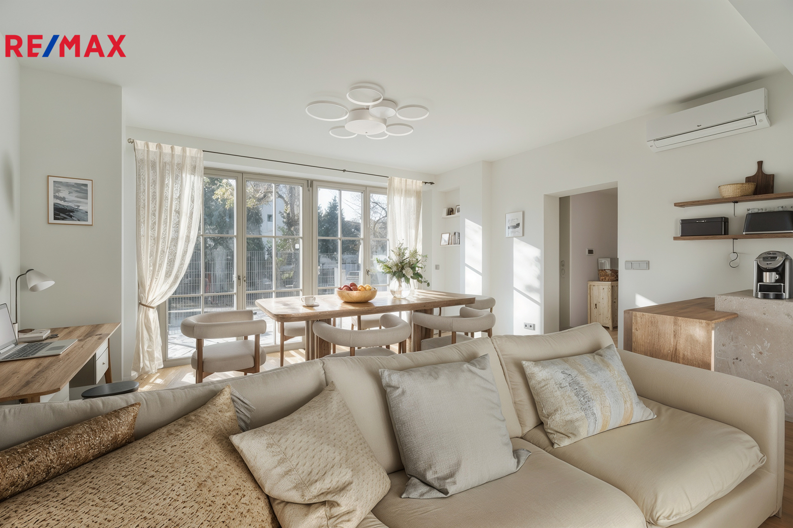 Prodej luxusního viladomu, Praha 10 – Záběhlice, u Hamerského rybníka