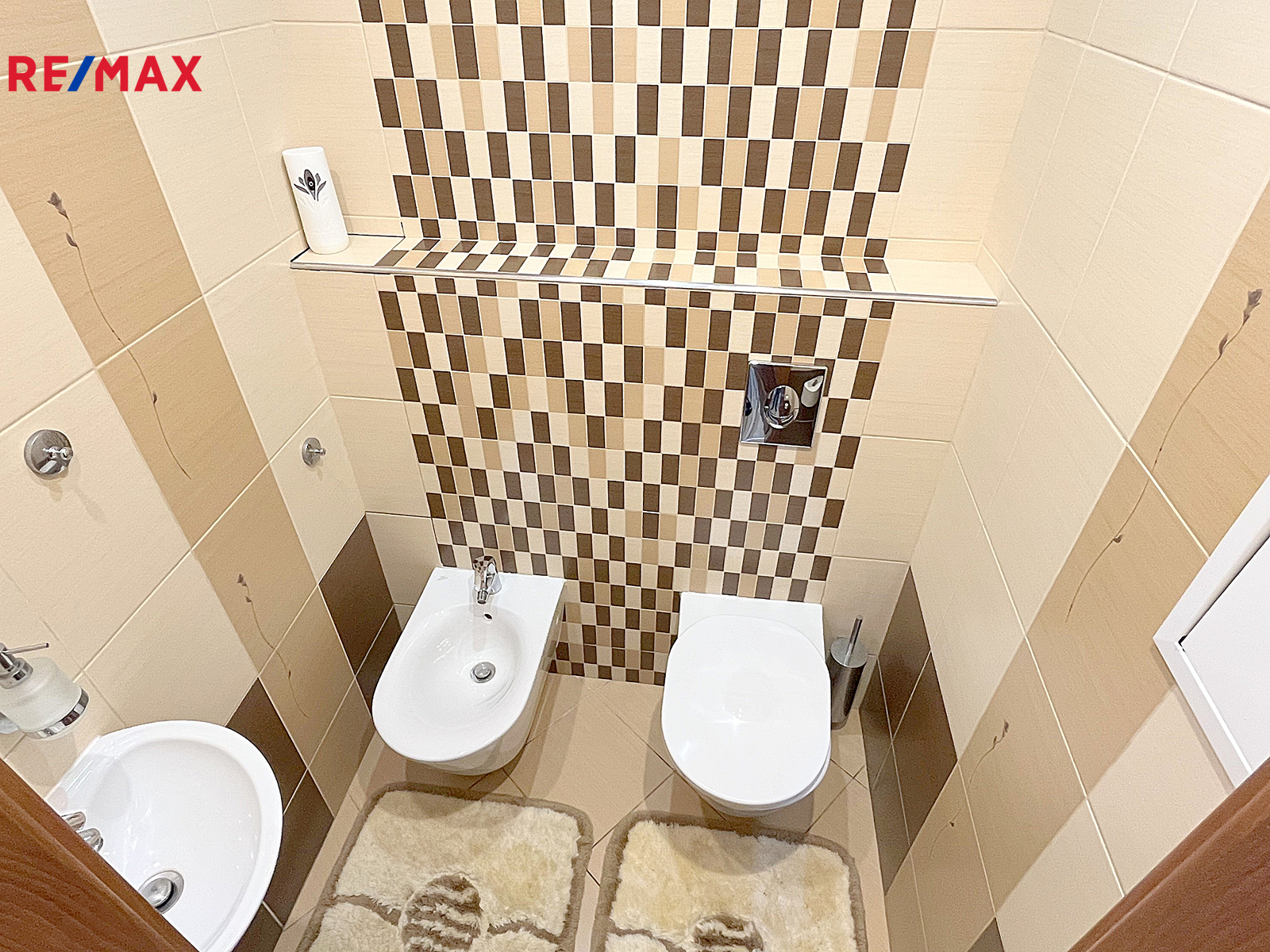 WC a bidet