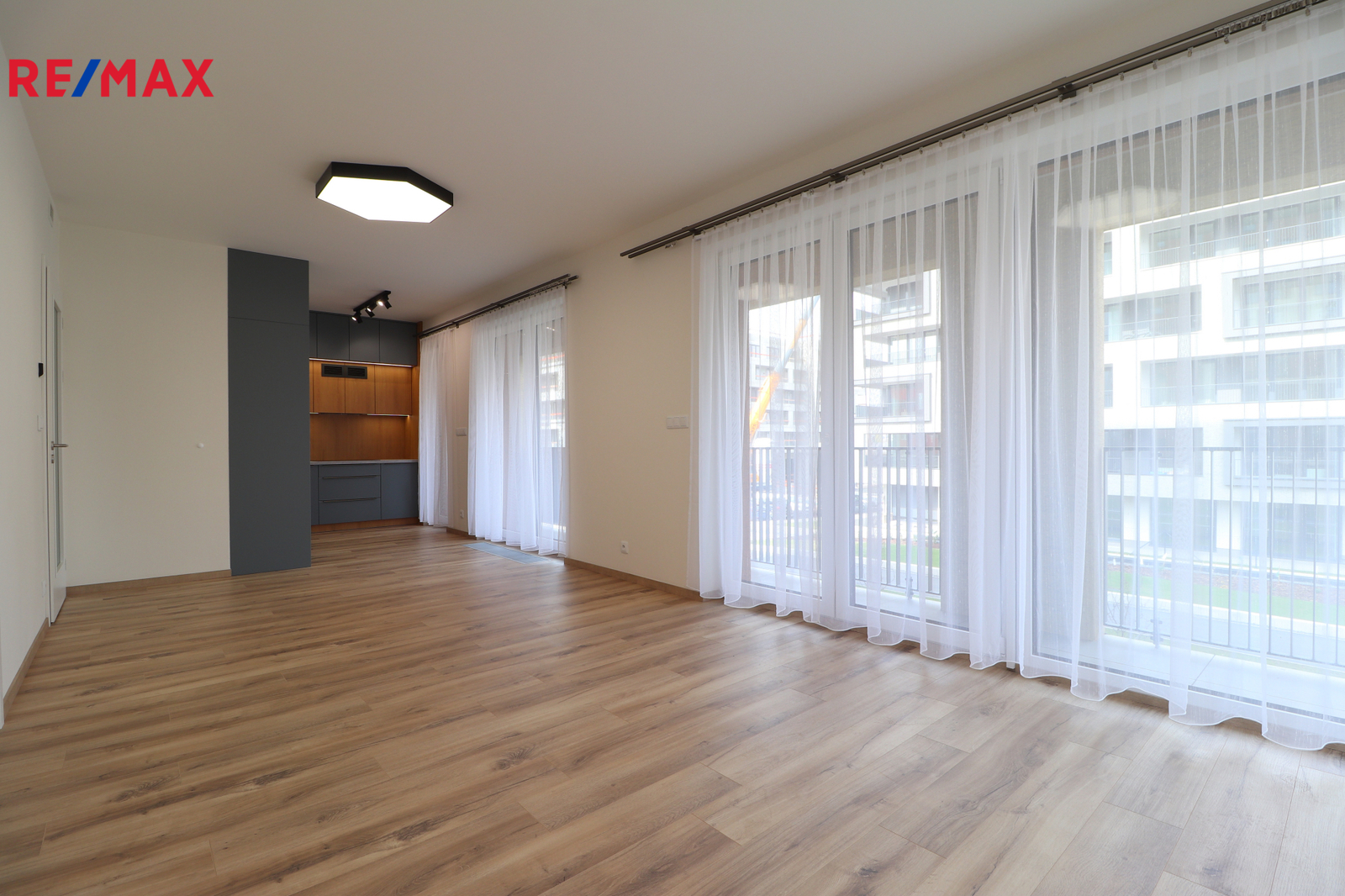 Obývací pokoj + kk