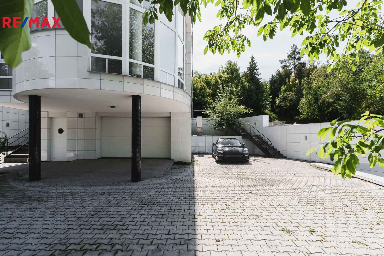 Prodej exkluzivní neofunkcionalistické vily Praha 