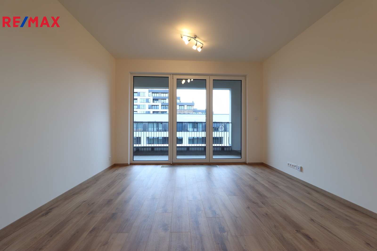 Obývací pokoj + kk