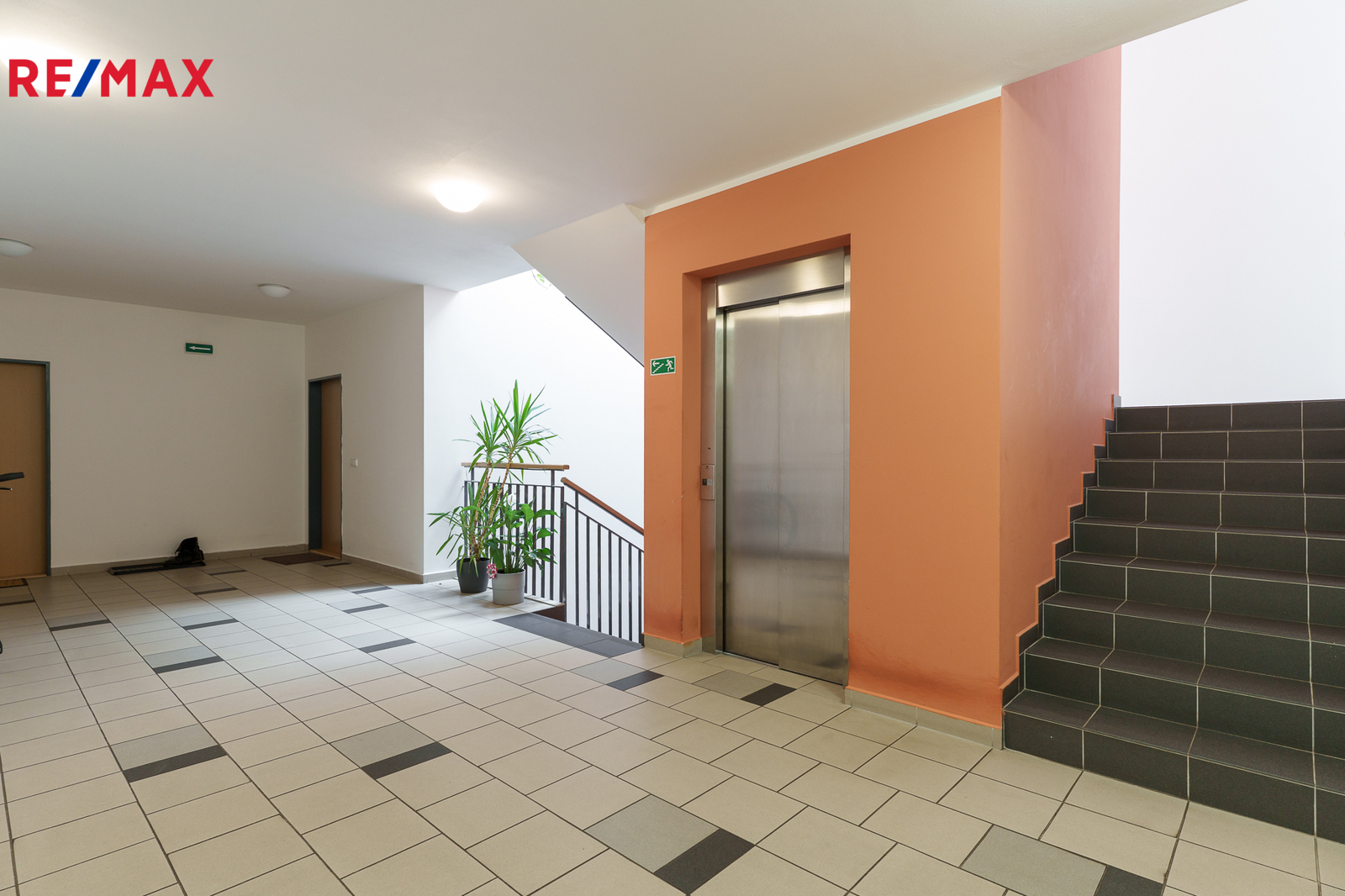 Pronájem 4+kk, Hradec Králové - Třebeš