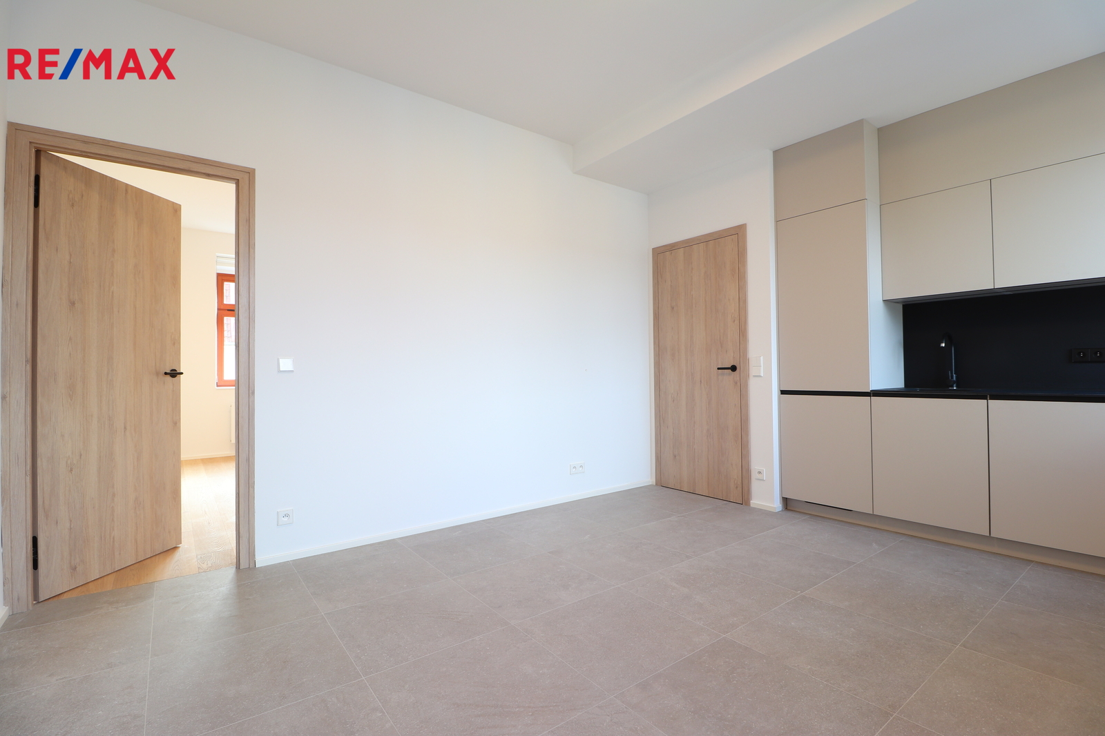 Obývací pokoj + kk