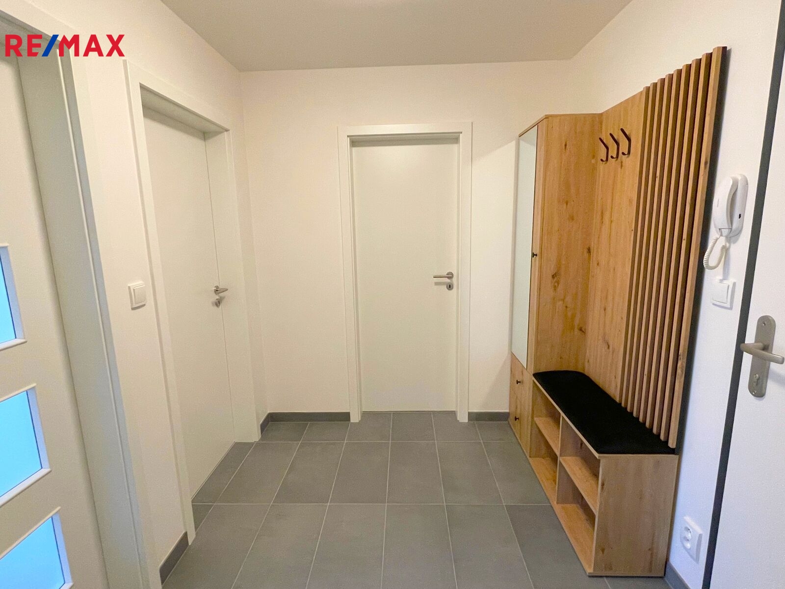 Vstupní hala, předsíň