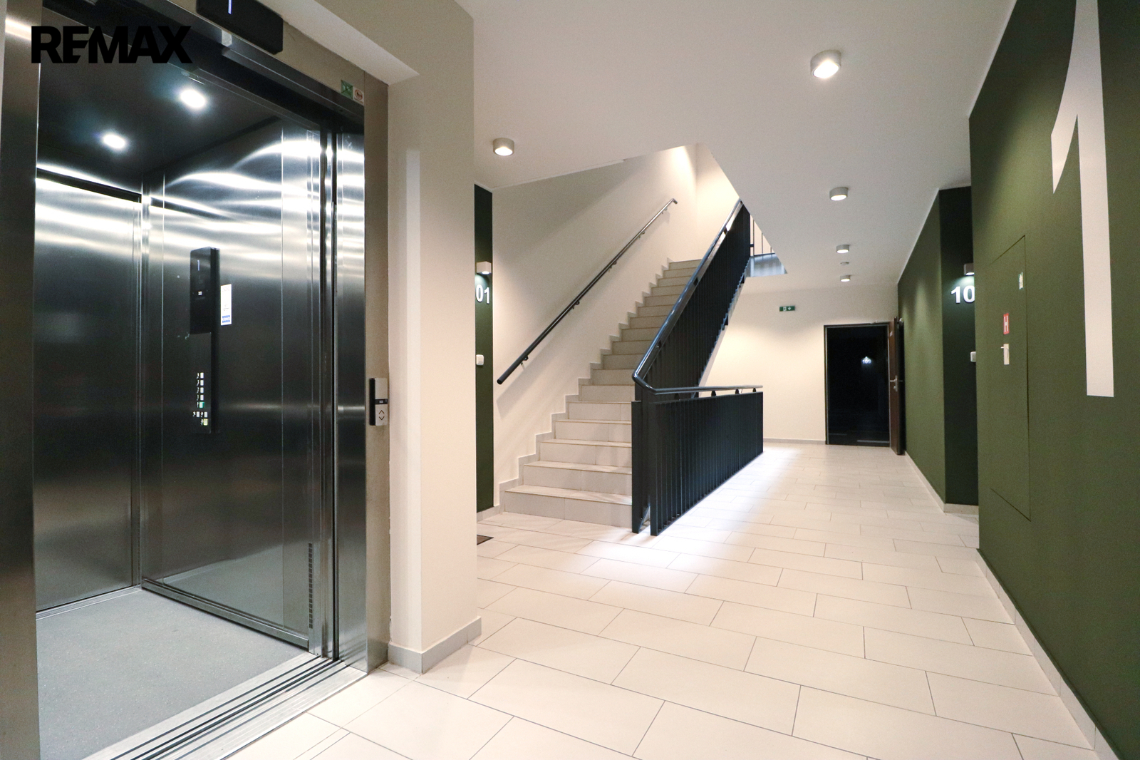 Bytový dům - chodba