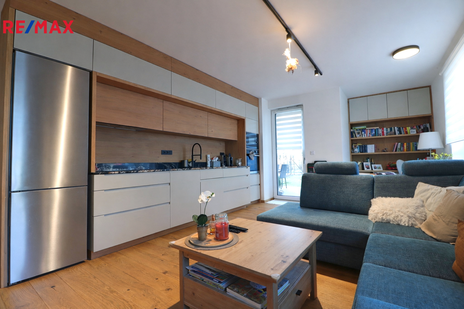 Obývací pokoj + kk