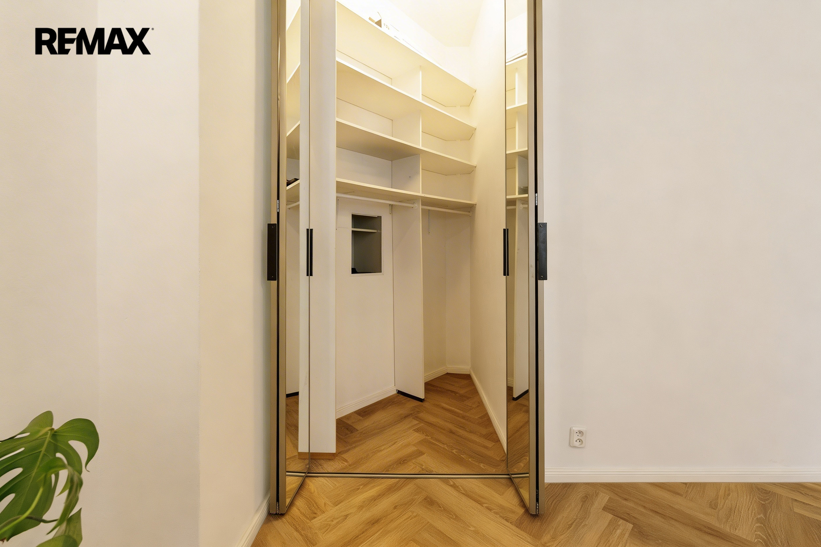 Pronájem 2+kk, Zborovská 814/19, Praha - Smíchov