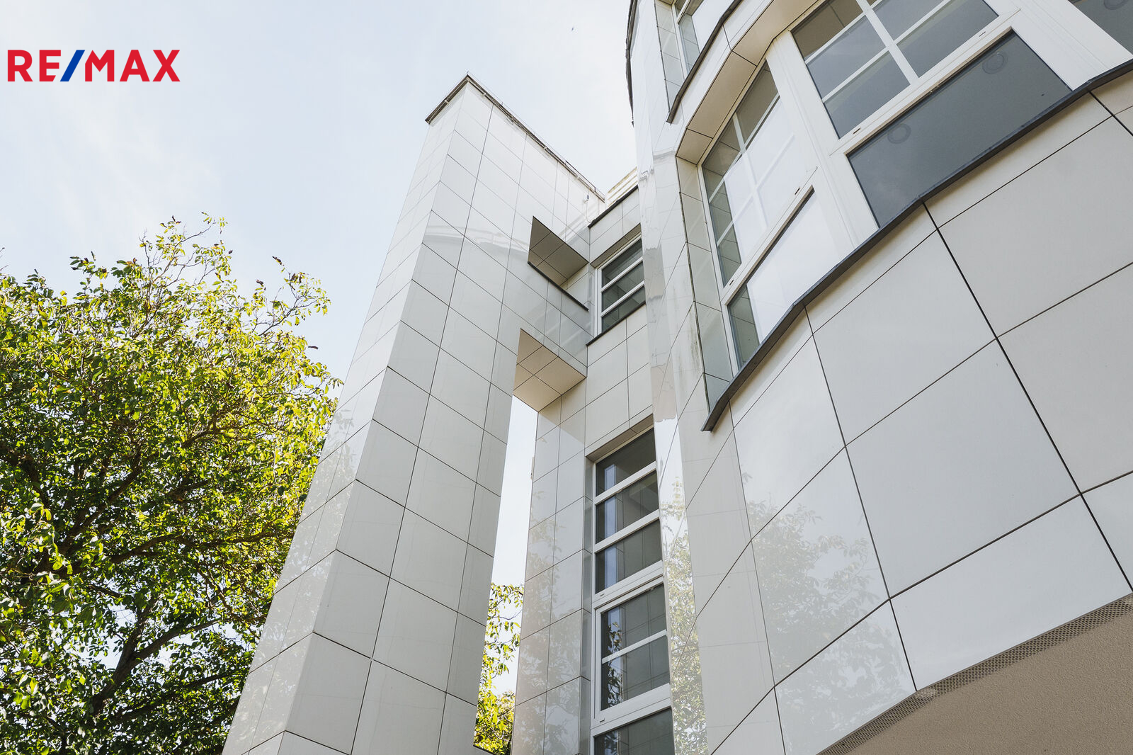 Prodej exkluzivní neofunkcionalistické vily Praha 