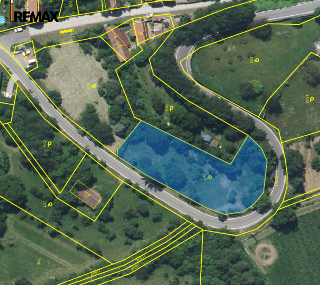Pozemek - katastrální mapa