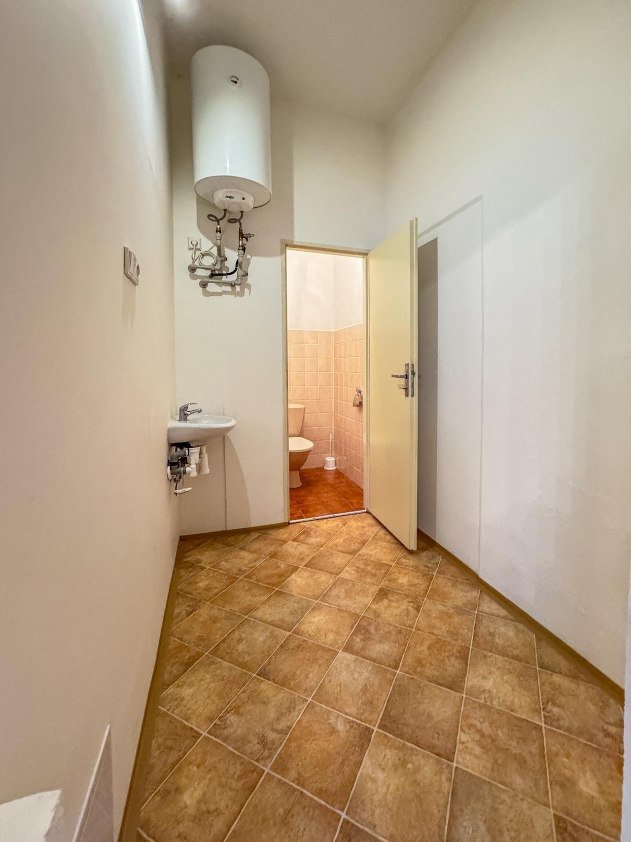 14wc1.1756529395.jpg