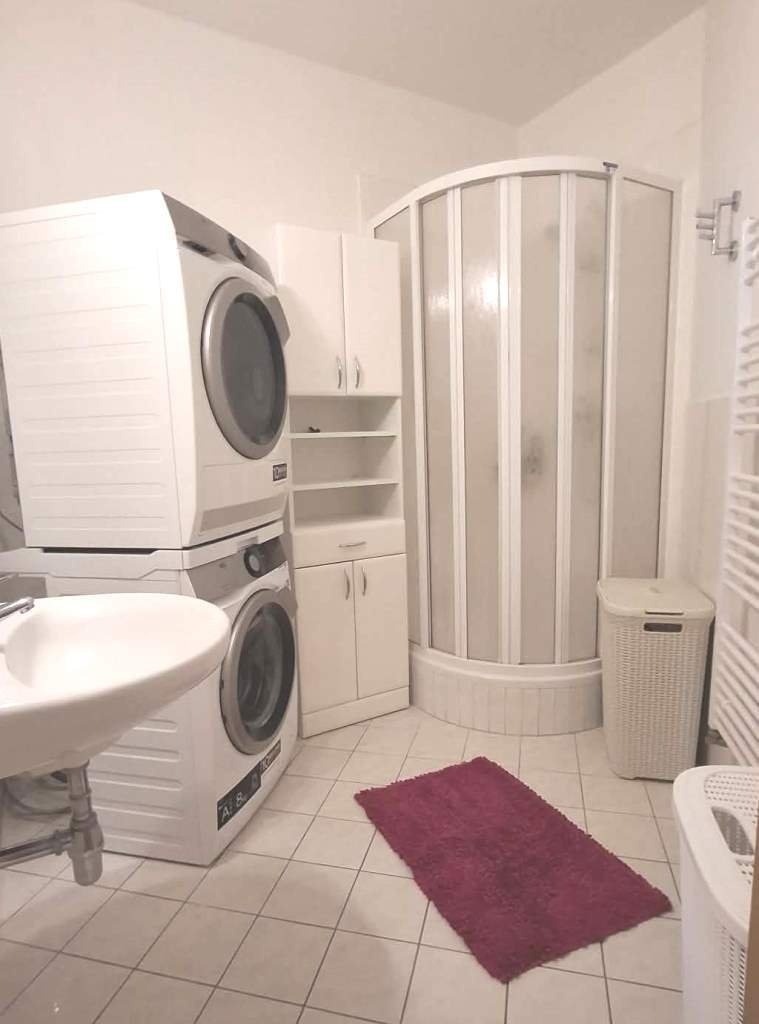 72dfe38a-be2e-4499-8d50-5bb9e7ff6146