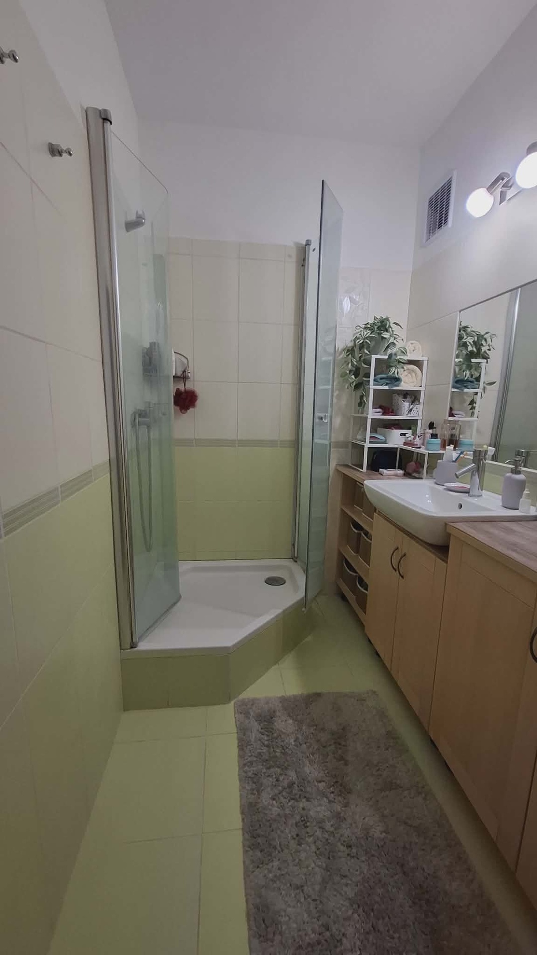 d54c28b3-e77a-4df9-a0e5-6dff8c1a4524