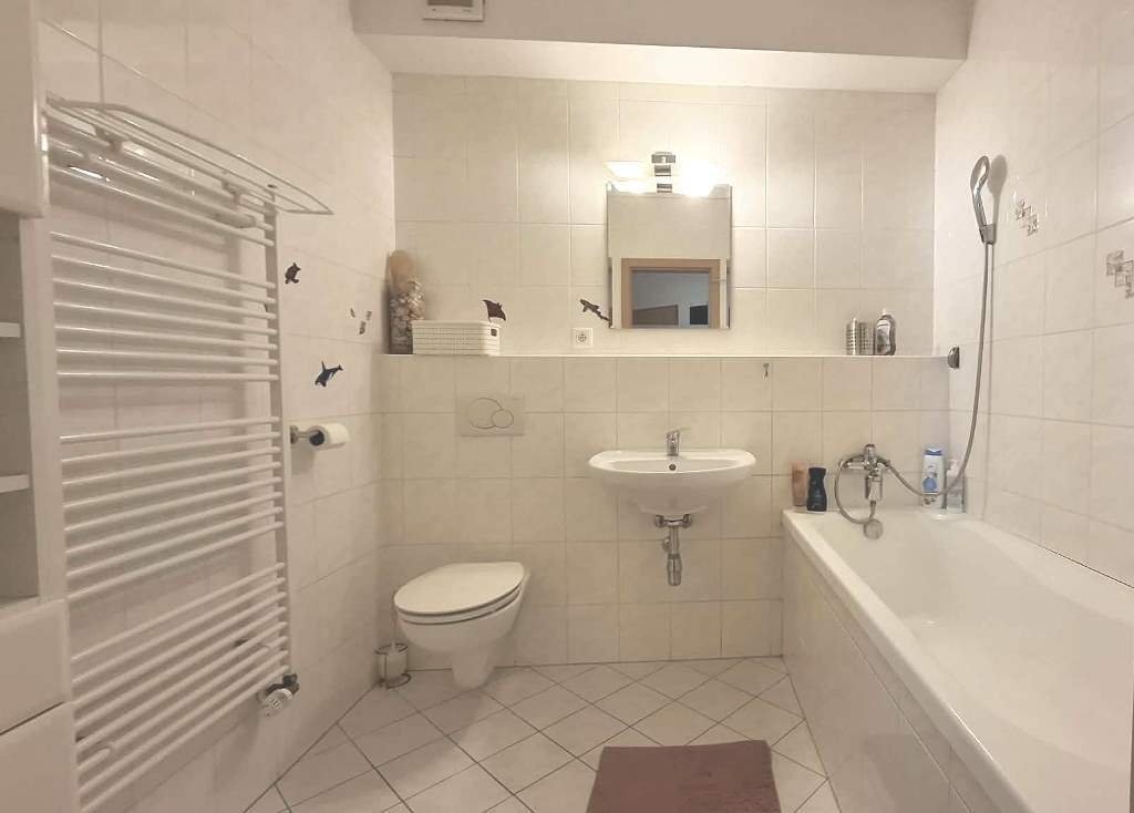 17b6502d-fd4e-4364-b681-cd4f59c4b1ab