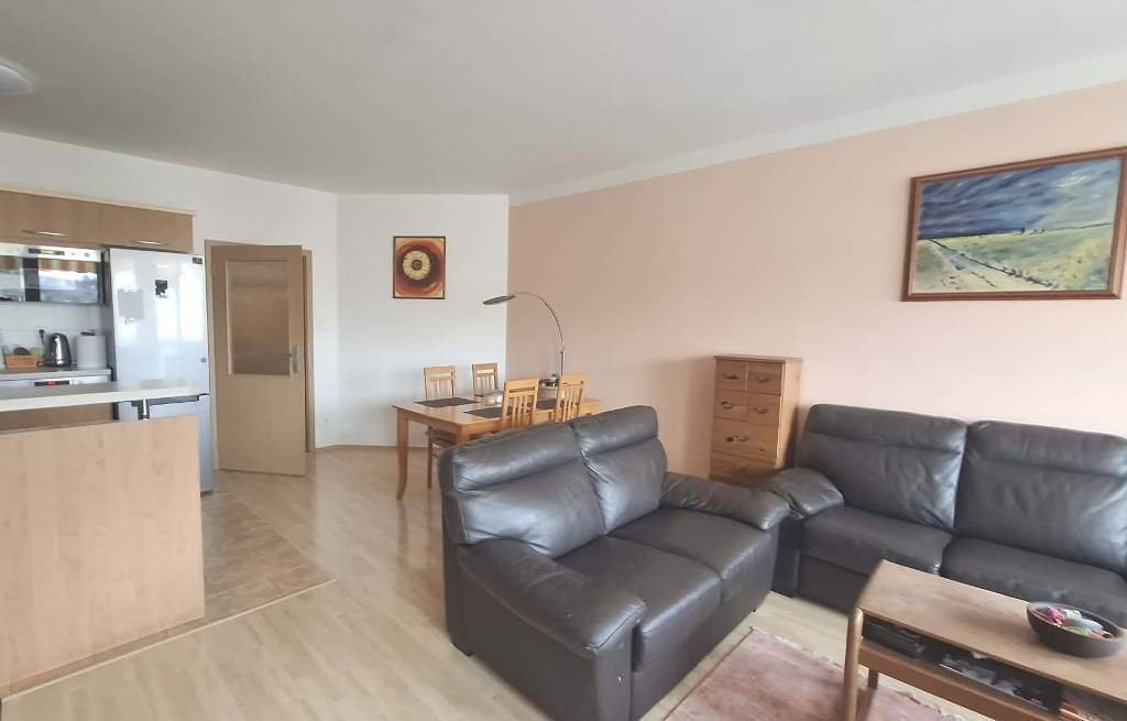 9038ce31-3c18-4c5a-8b77-91156696a77c (1)