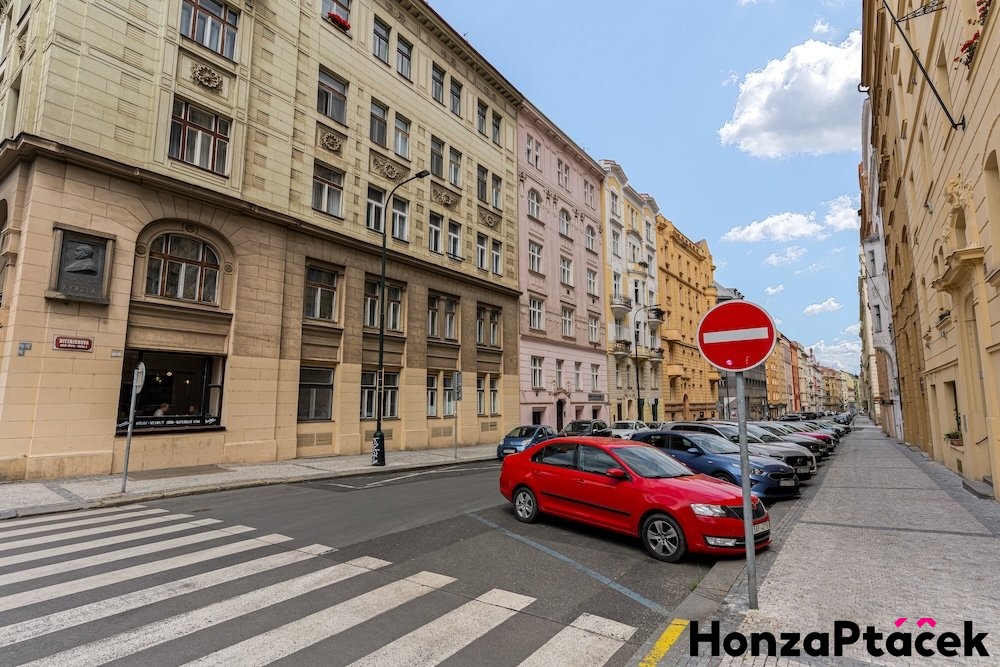 Prodej nebytove?ho prostoru Ditrichova, Joga, Honz