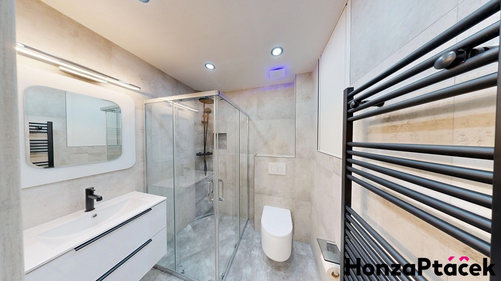 Pronájem bytu 2+kk,Schnirchova,Praha Honza Ptáček 