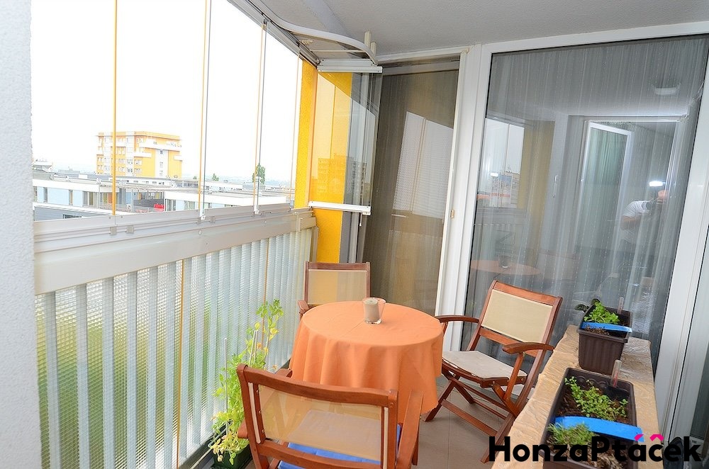 Prona?jem bytu v osobni?m vlastnictvi? Zubrnicka?, Prosek, Praha realitni? makle?r? v Praze, realitn