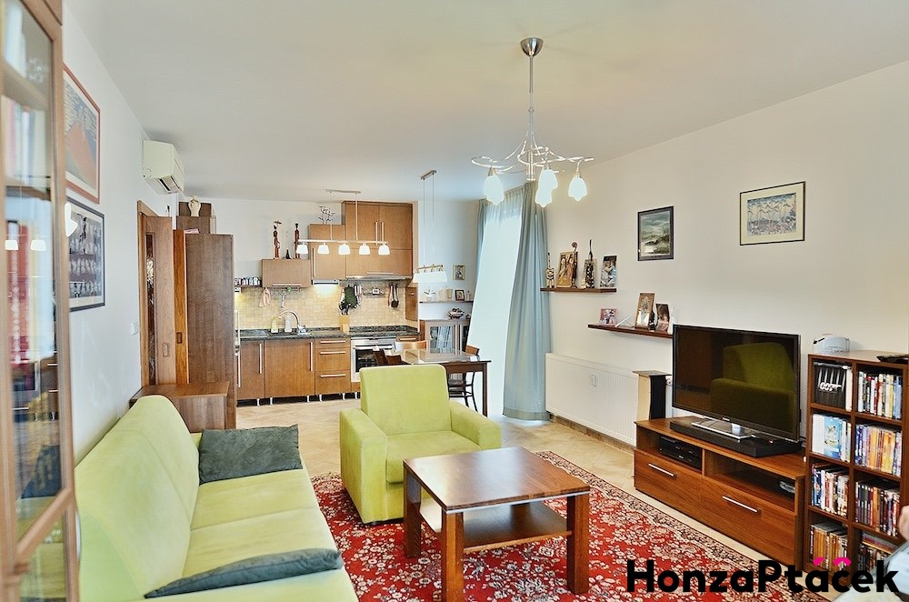 Prona?jem bytu v osobni?m vlastnictvi? Zubrnicka?, Prosek, Praha realitni? makle?r? v Praze, realitn