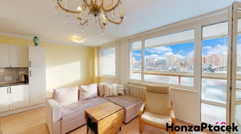 Prodej bytu 1+1 s lodz?ii?, Poznan?ska? Bohnice, Honza Pta?c?ek realitni? makle?r? v Praze pla?ny do