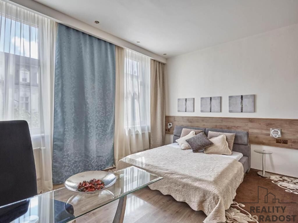 Hotel for rent