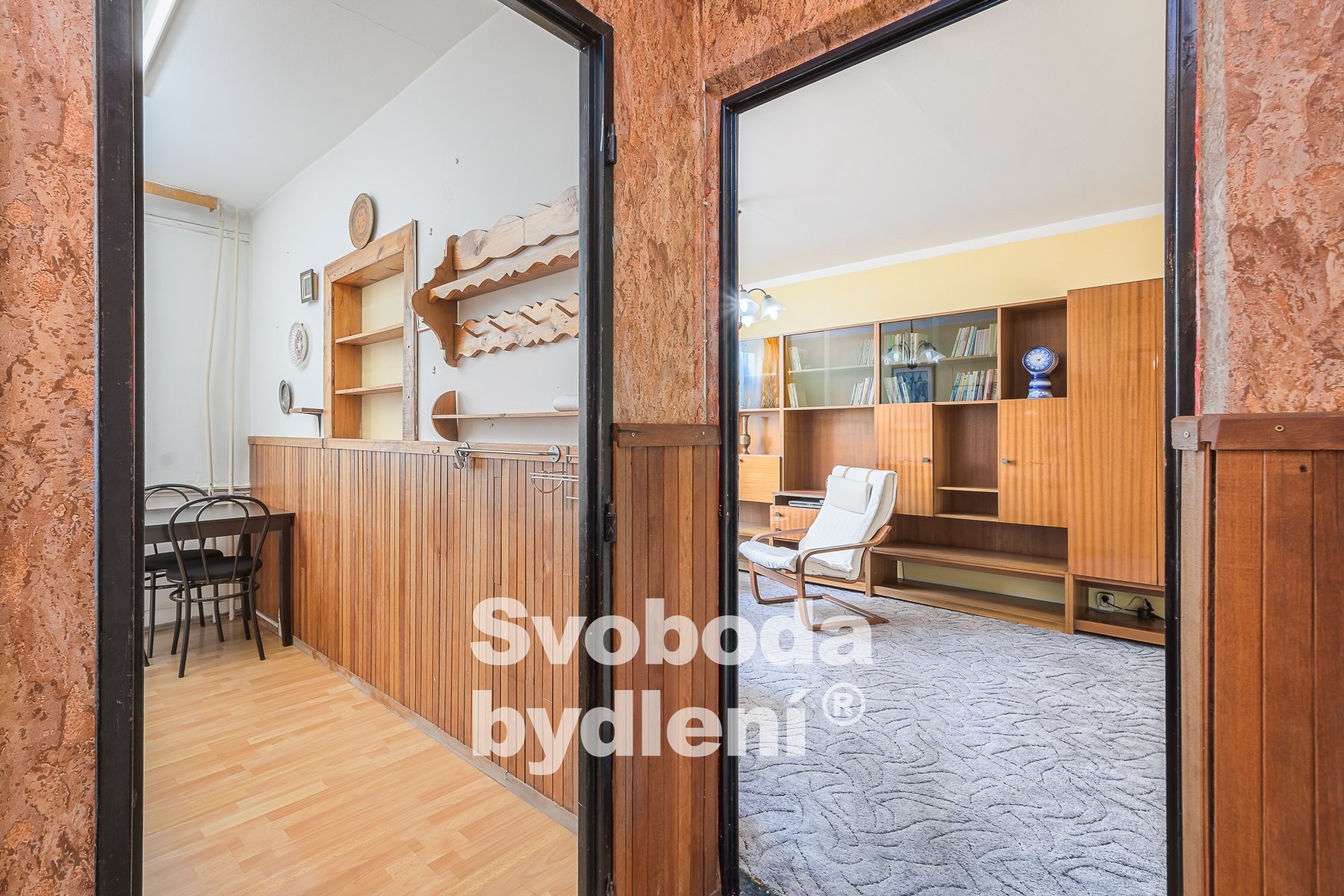 74 Pr?edsi?n?, vlevo kuchyne?