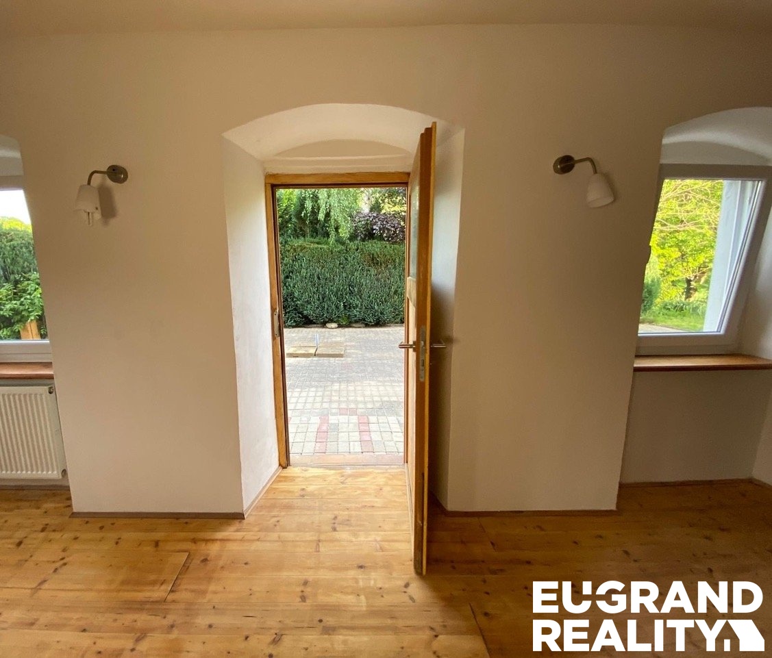 cb5decb8-2b6c-469e-8943-66d00fc079c3