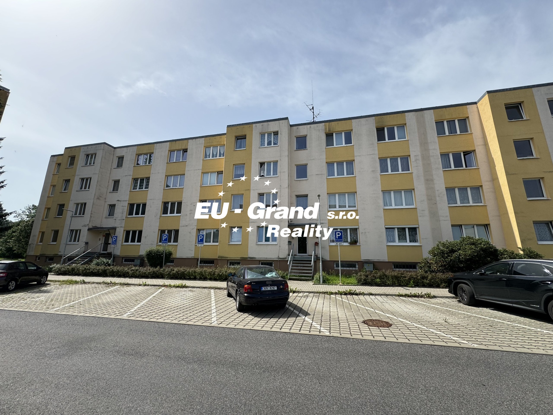 E4D159A6-68F6-482F-B47D-EA2517055329